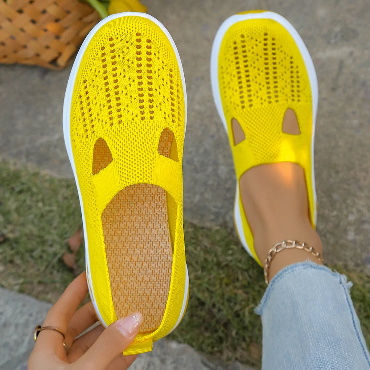 Yellow / 7.5